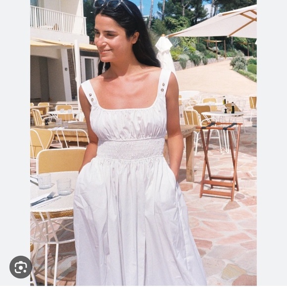 Ciao Lucia Lara Dress in White Cotton - Picture 2 of 9